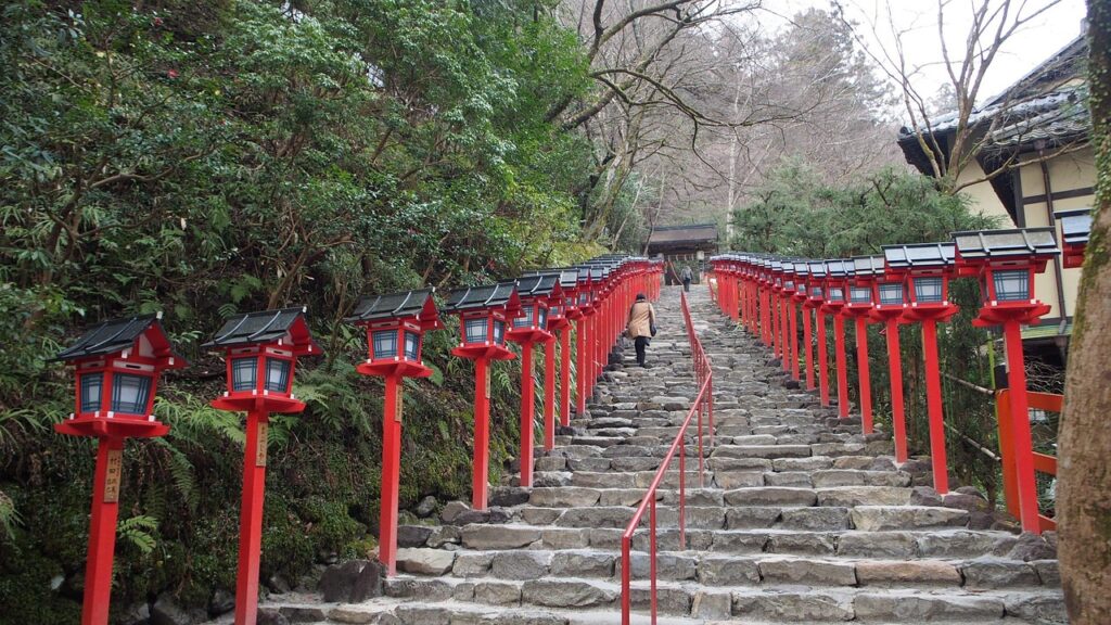 佐賀で開運招福を祈る神社はどこにある？