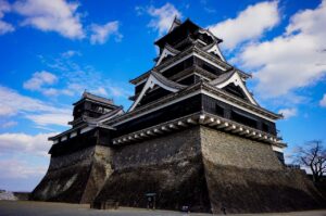 福岡の神社で商売繁盛を祈願する人気スポットは？